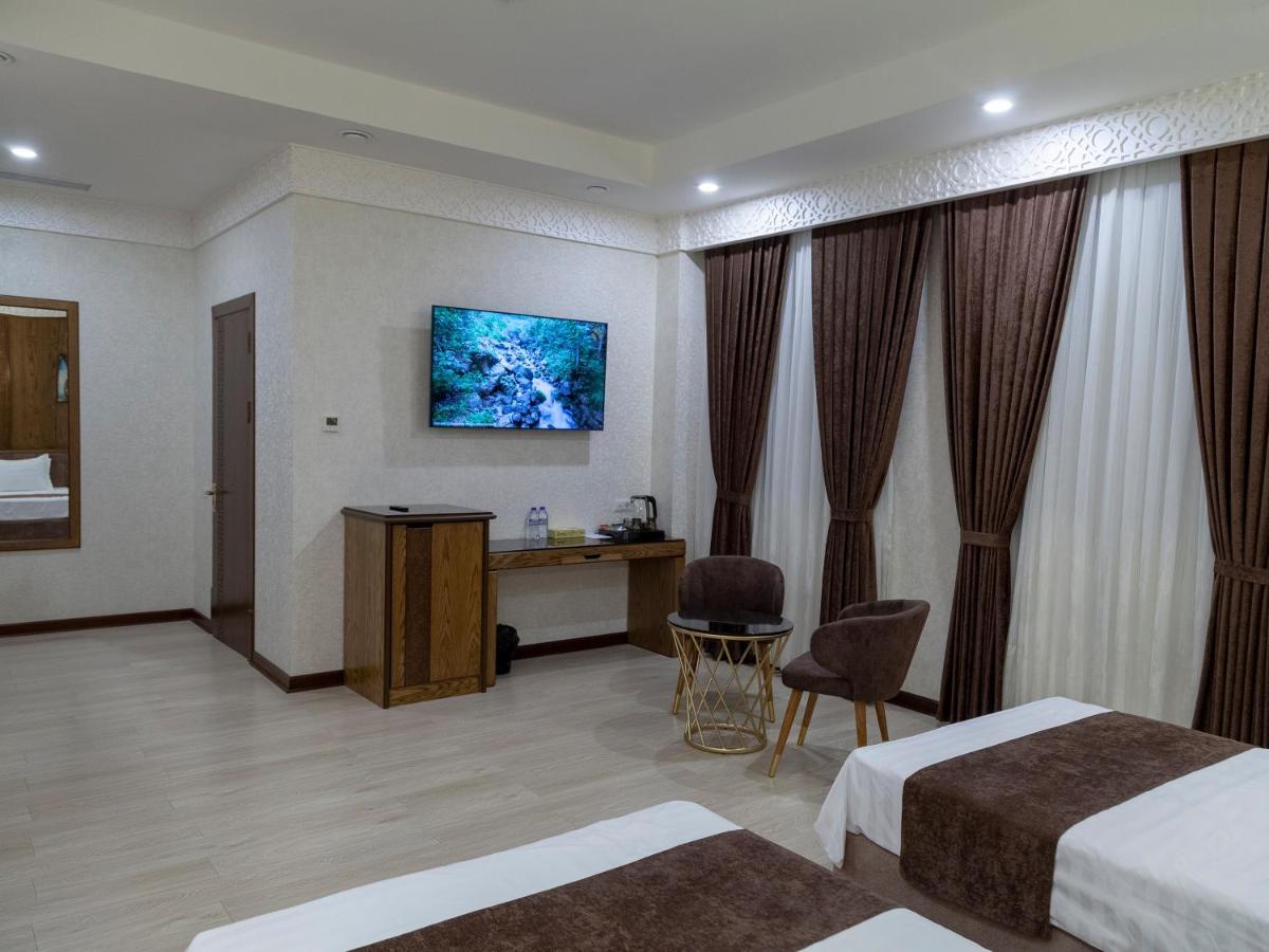 Paradise Plaza Luxury Hotel Bukhara Bagian luar foto